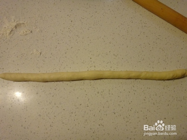 如何制作怀旧的【掼奶油螺旋面包卷】