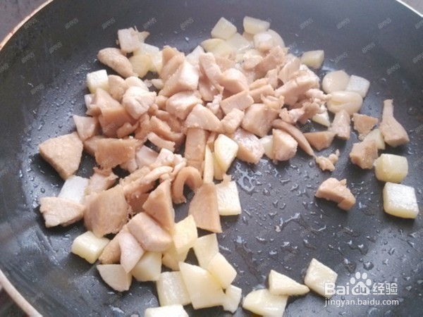 孜然土豆烩豆制素鸡怎么做
