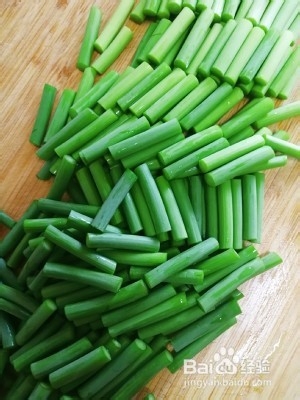 怎么做蒜薹炒鸡蛋