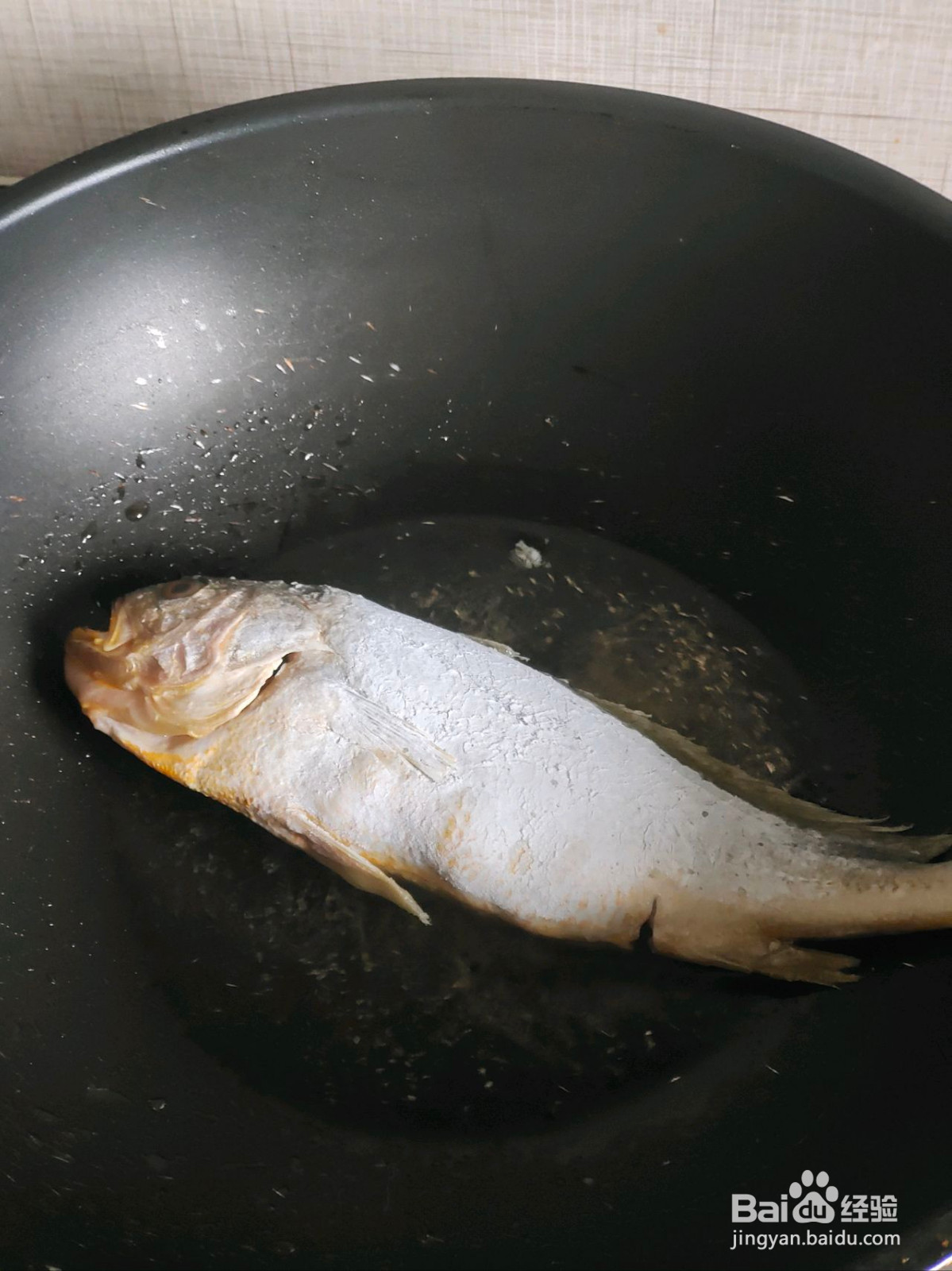 鲜味十足鱼咬鸡的做法
