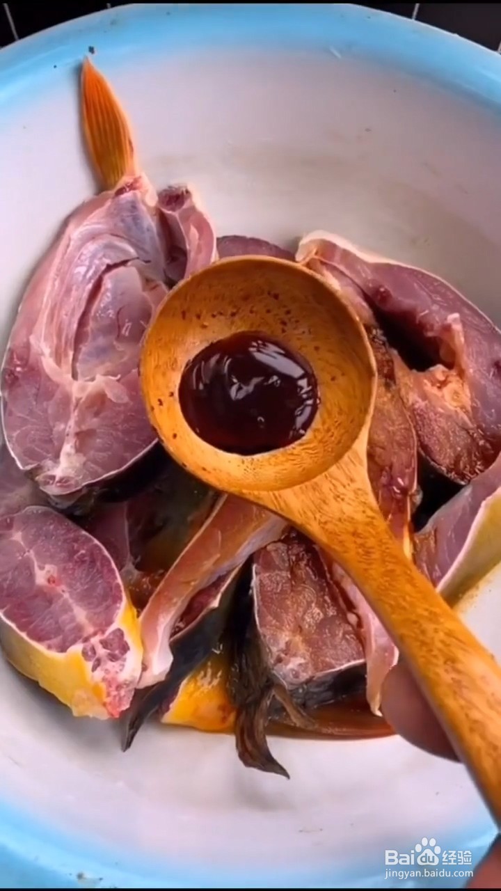 如何制作好吃的红烧鲤鱼