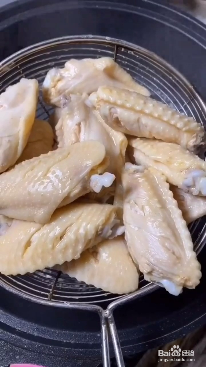 如何自制好吃的果粒橙鸡翅