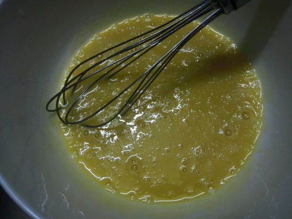 蜜糖杏仁戚风蛋糕