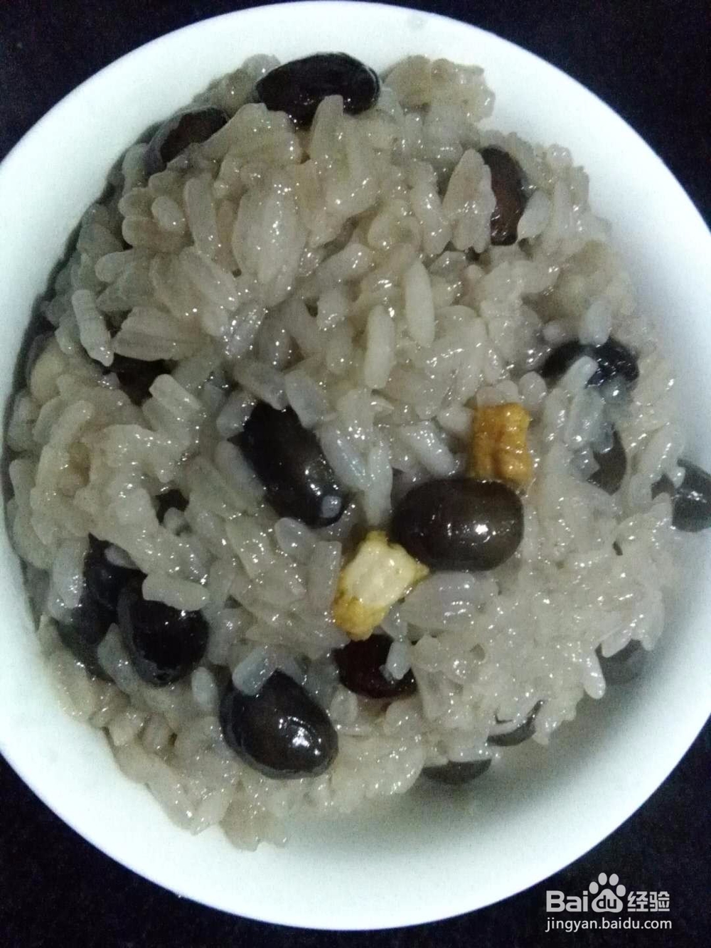 黑豆猪肉糯米饭的做法