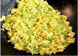 苦瓜一点都不苦的做法---苦瓜鸡蛋