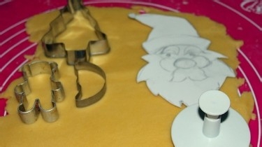 圣诞孩子最爱的糖霜饼干的做法