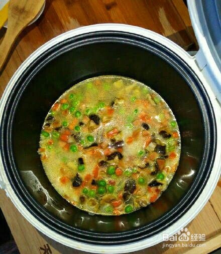 什锦焖饭用电饭锅的做法