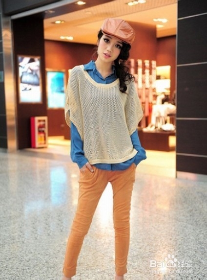 胖女孩穿衣搭配 罩衫+衬衫混搭显瘦