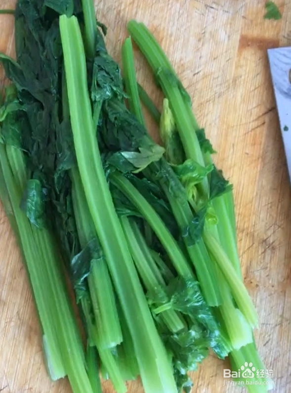 素炸芹菜丸子的做法