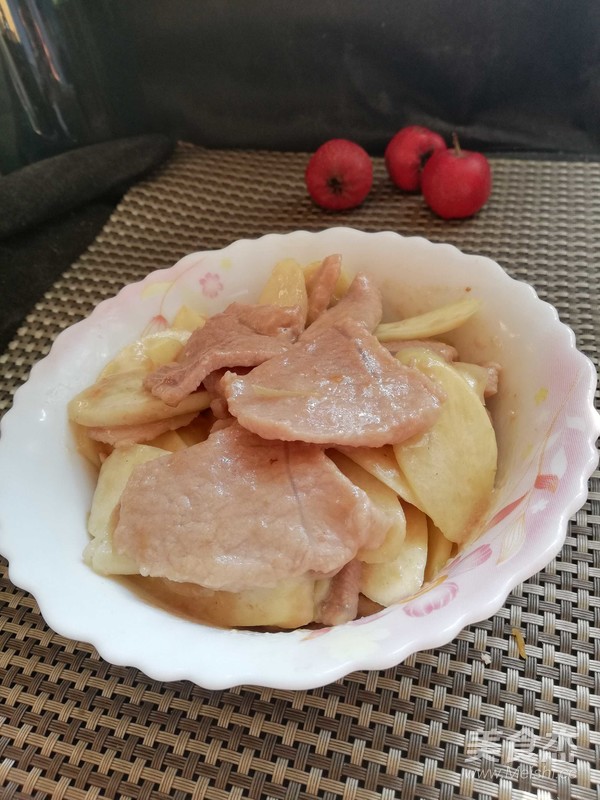 茭白炒肉片的做法