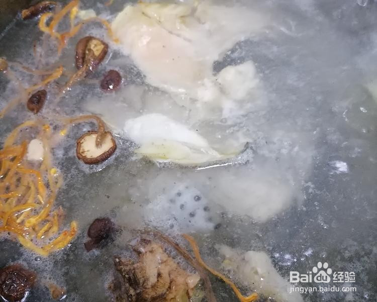 鱼头汤煮米线的做法