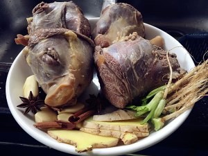 卤牛腱肉的做法