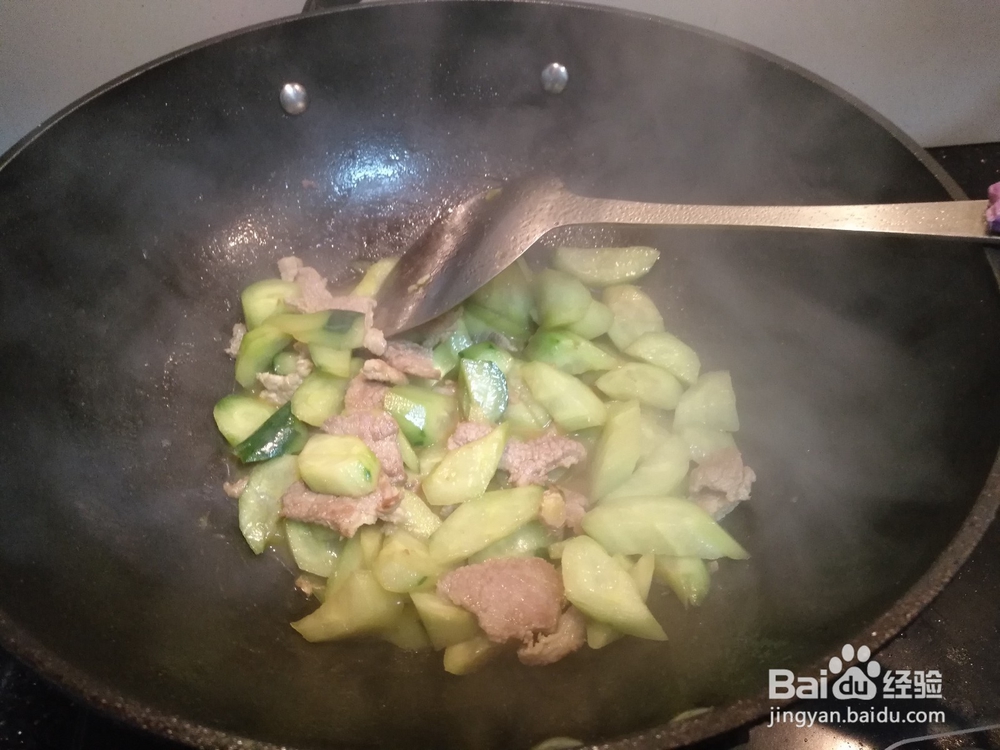 黄瓜炒肉片在家可以这么做!