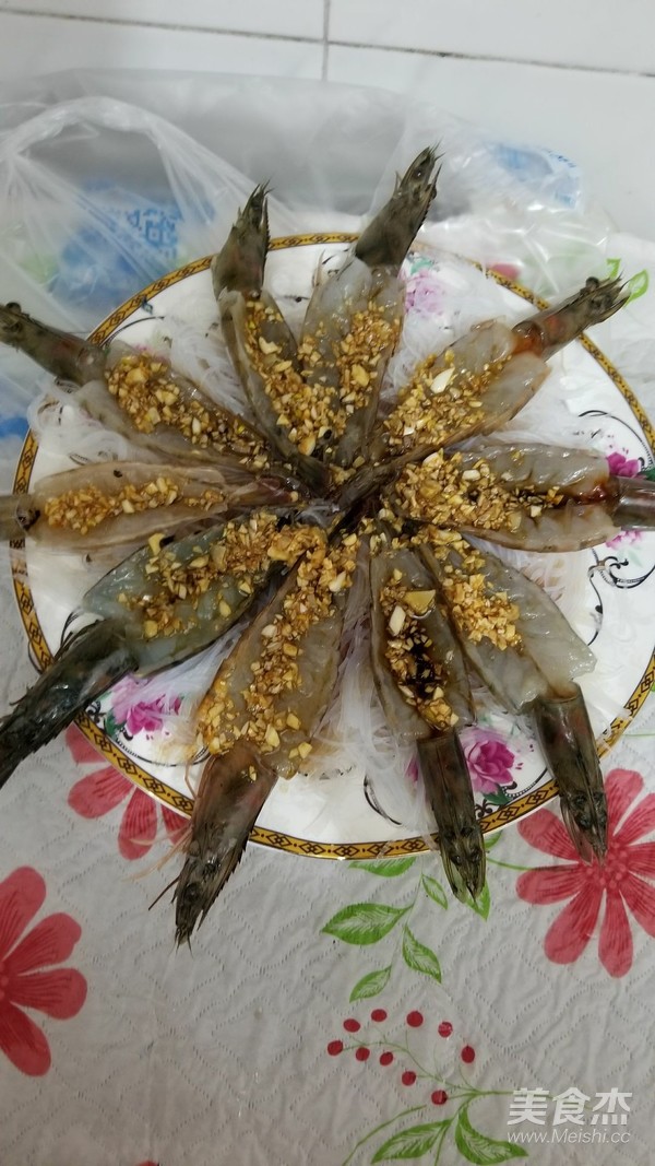 蒜蓉粉丝蒸开边虾