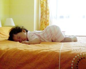 怎样让宝宝早点不尿床