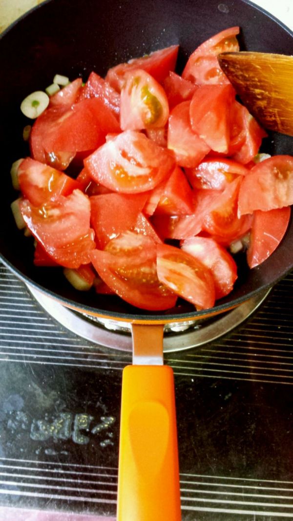 番茄金针菇蛋汤