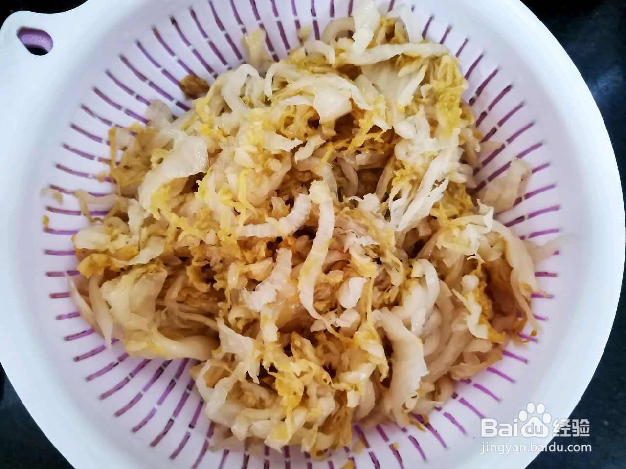 骨头炖酸菜的做法