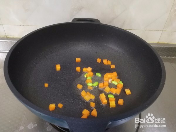 毛豆胡萝卜虾仁水蒸蛋