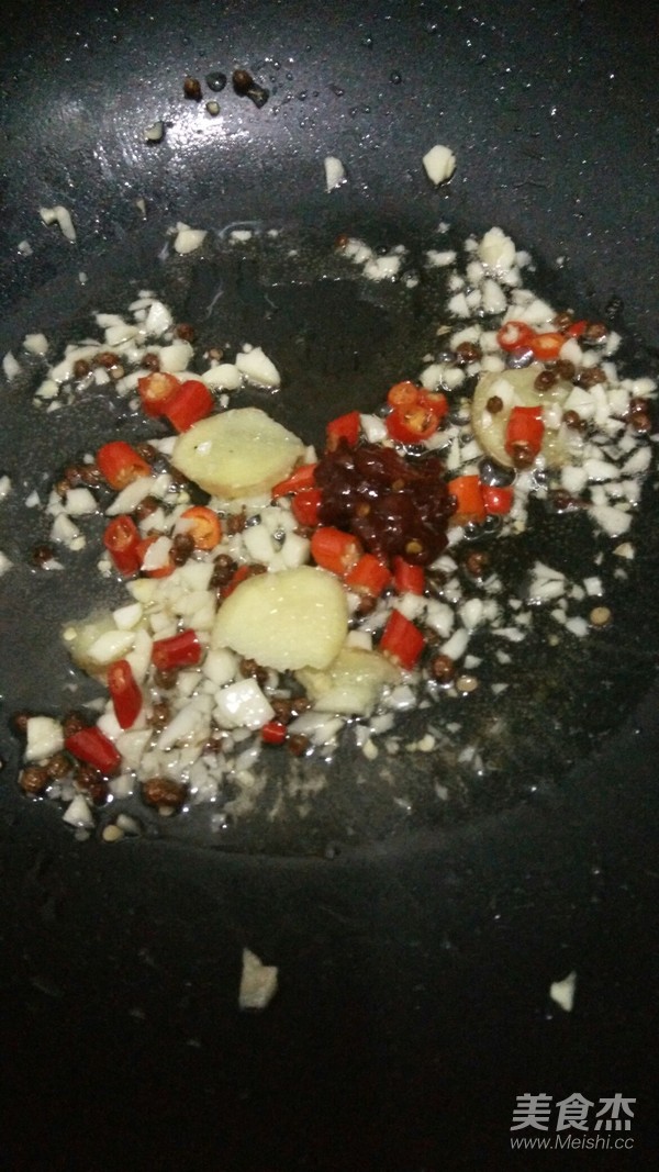 青椒排骨的做法