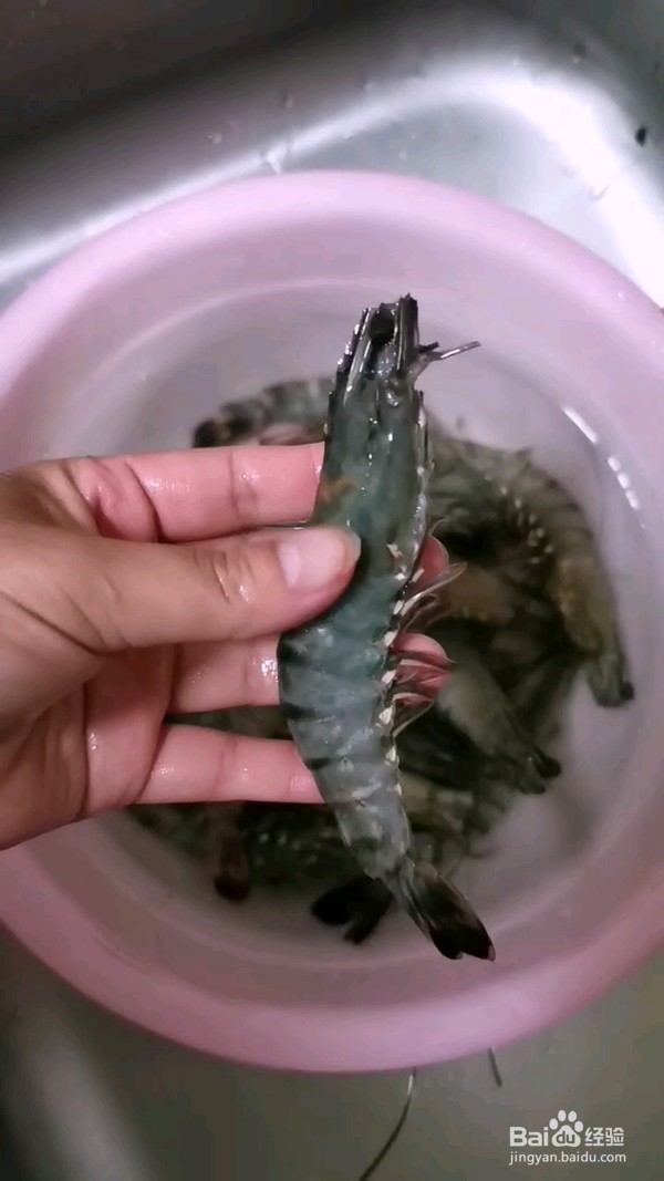 奥尔良黑虎虾的做法