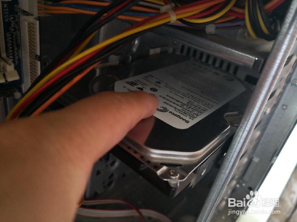 怎样清理台式电脑主机的灰尘又快速又容易