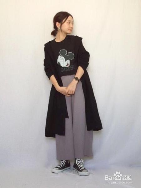 随时都要装COOL！以黑色为基调的日系灰阶穿搭