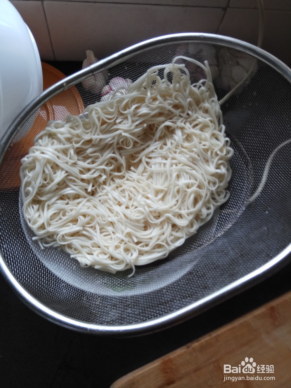 如何在家做炸酱面