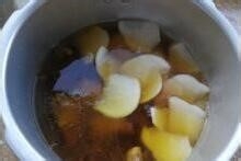 怎么做一道美味的虫草花萝卜老鸭汤？