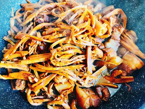 鸿运菜红烧肉笋