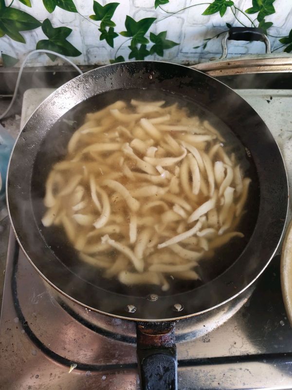 清淡养胃蛋花刀削面