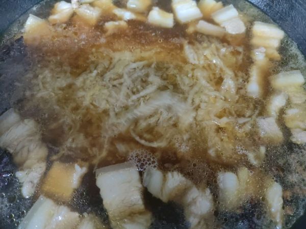 猪肉酸菜炖冻豆腐