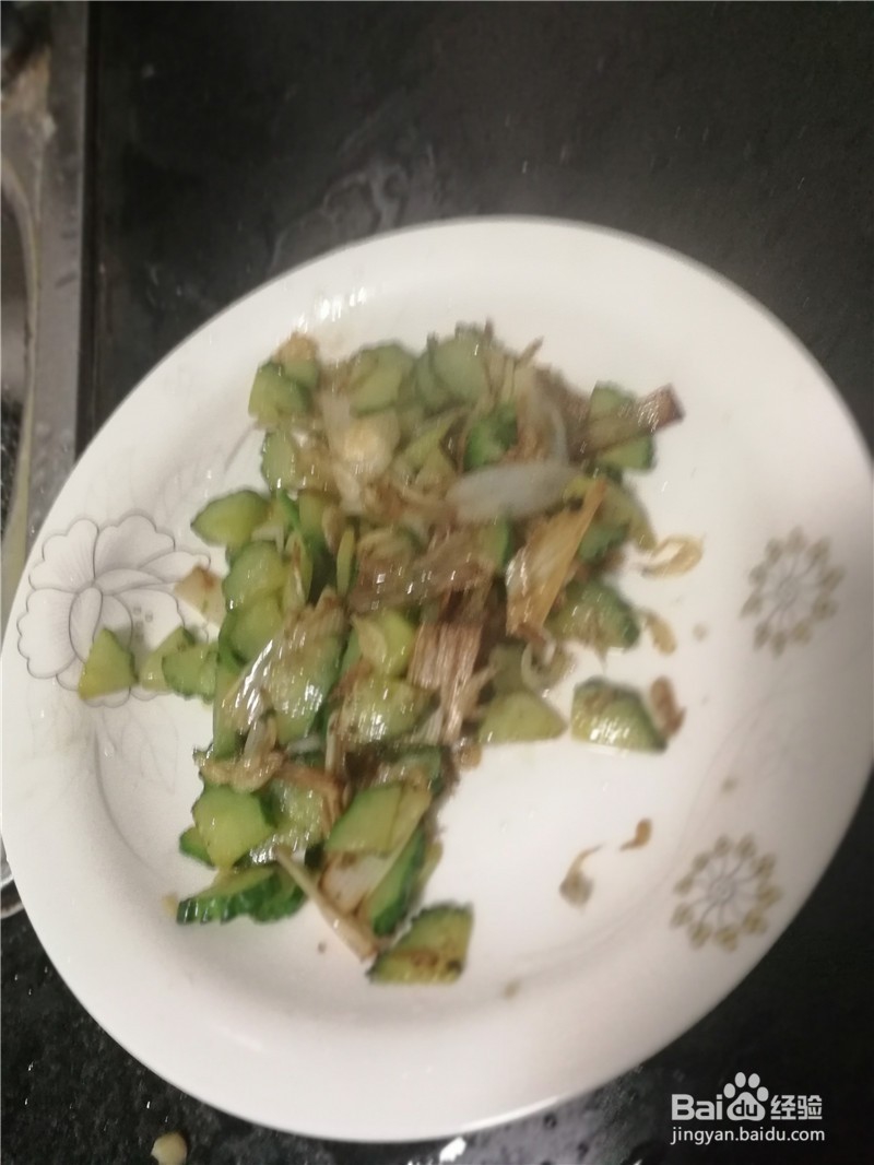 黄瓜丁炒哈喇肉