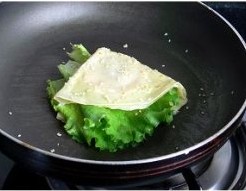 鸡蛋面饼三明治