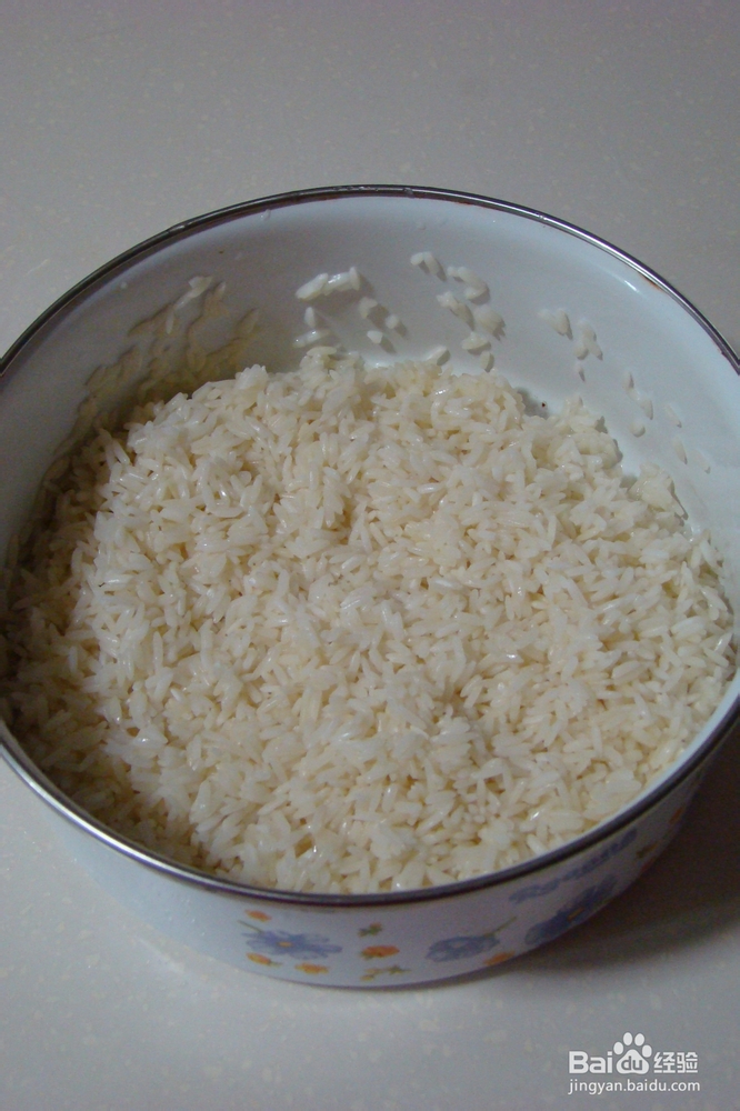 教你做《香菇糯米鸡肉卷》