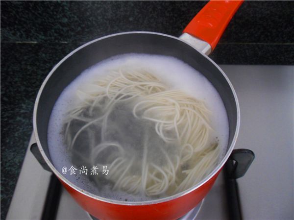 沙茶酱鲜虾炒面