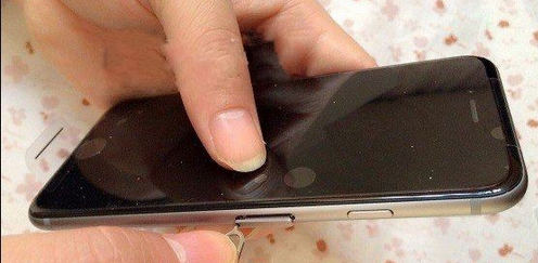 iphone6使用技巧：[23]iphone6怎样打开卡槽