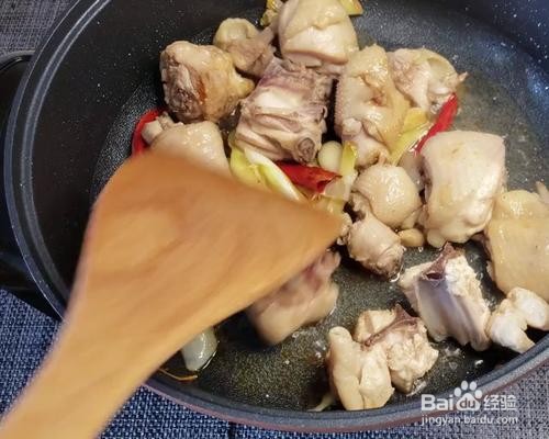 如何做无油香菇栗子鸡