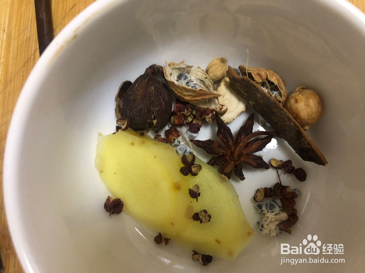 麻辣手撕鸡的做法