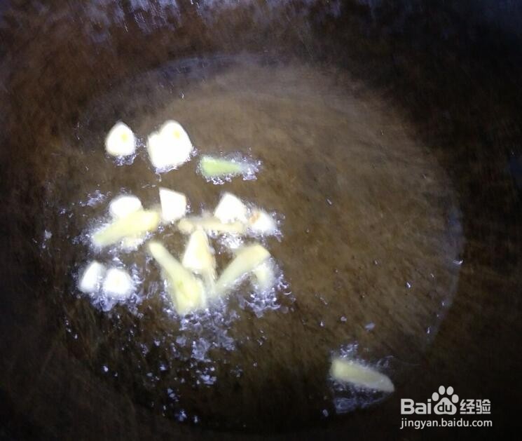 黄金炒馒头的家常做法