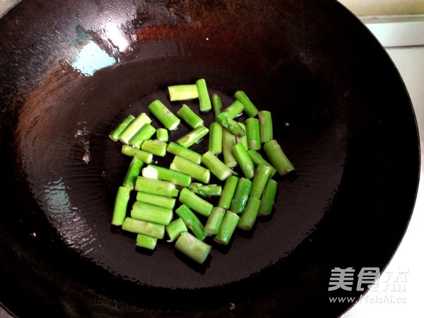 芦笋木耳鸡蛋