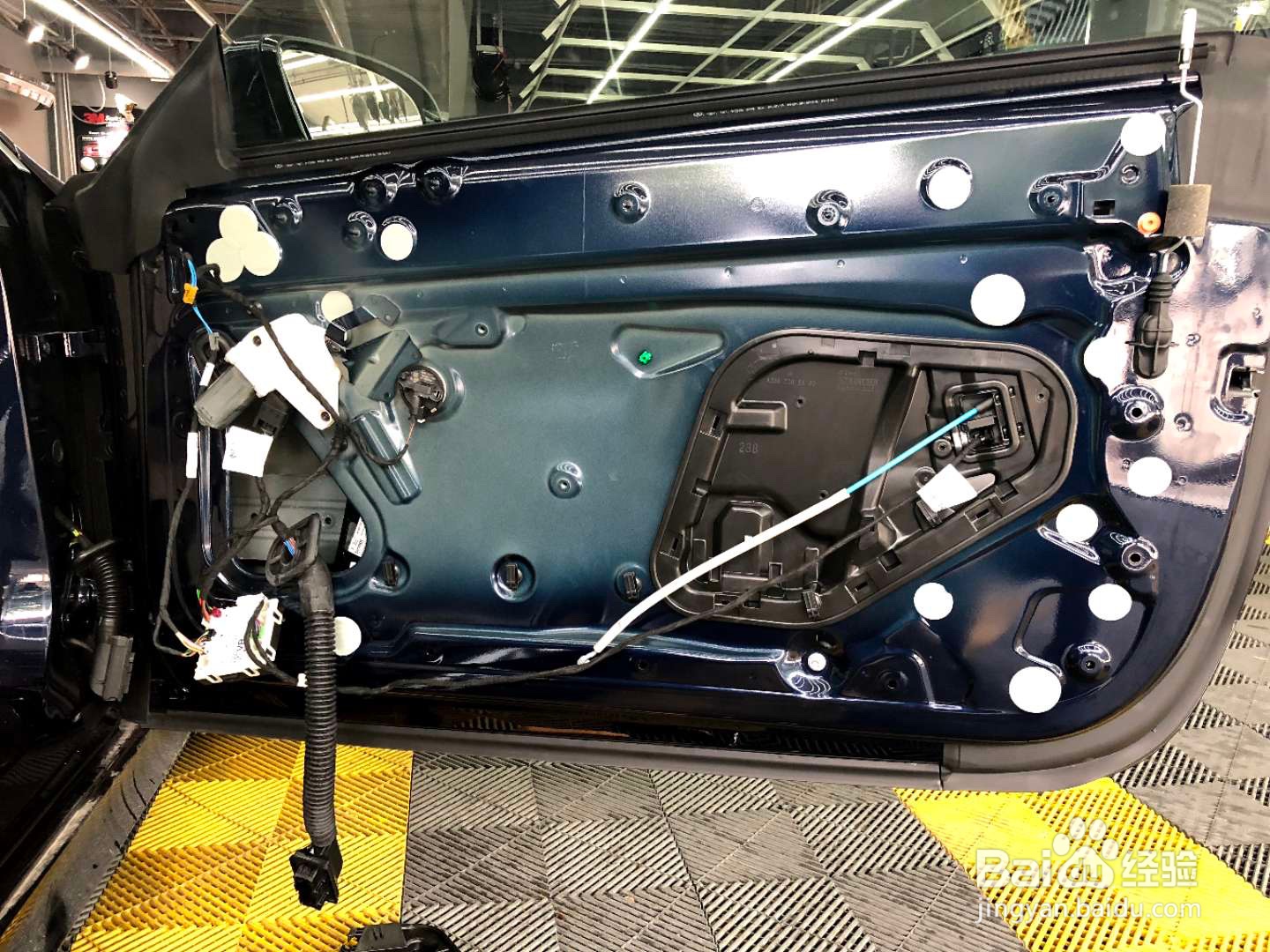 奔驰e coupe 自行升级小柏林音响改装全作业