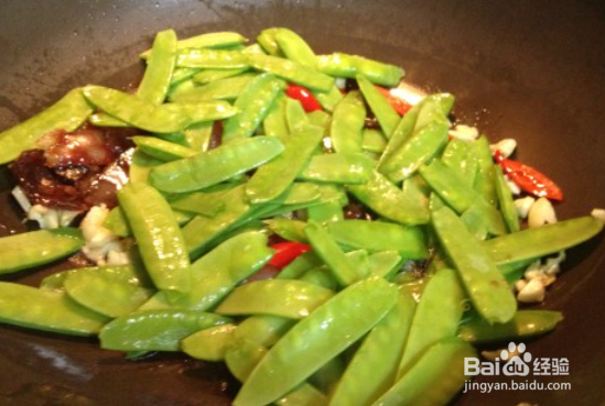 腊肉炒荷兰豆