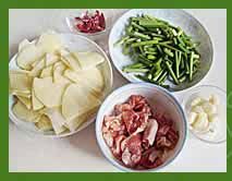 干锅土豆鸡肉怎么做才好吃？