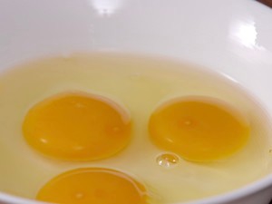 简单又方便的彩椒鸡蛋杯