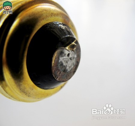 怎么用废旧灯泡diy小花瓶