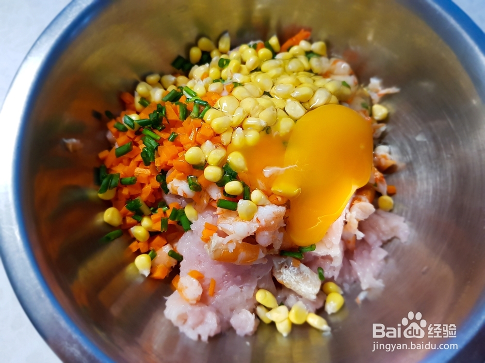 怎么简单的做鸡胸肉虾仁鲜蔬饼?