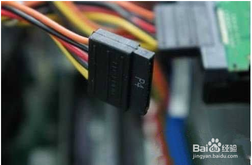 怎么给电脑安装固态硬盘或者普通硬盘