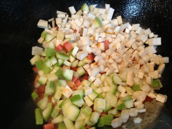 杏鲍菇杂蔬炸酱面