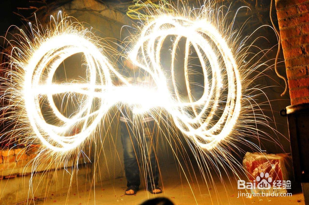 过节怎么带小孩放烟花