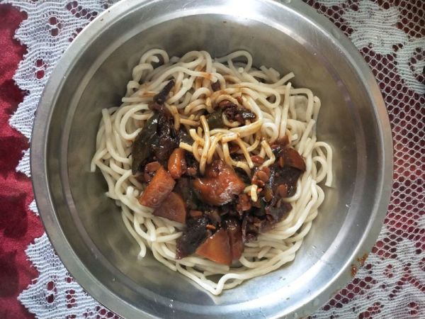 土豆牛肉盖浇面